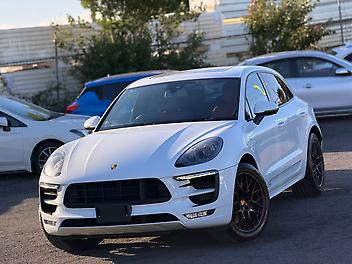 2016 Porsche Macan Gts  GTS 4WD / Top Spec