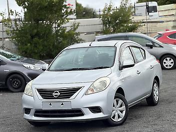 2013 Nissan LATIO G