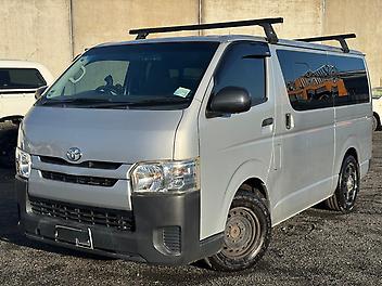 2014 Toyota Hiace ZL 2.7P 4A 3 SEAT
