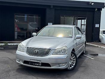2005 Toyota Crown