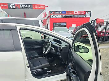 2016 Toyota Aqua S