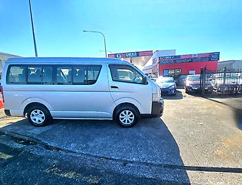 2013 Toyota Hiace Minibus