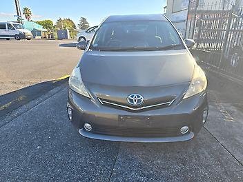 2013 Toyota Prius ALPHA S