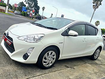 2016 Toyota Aqua S