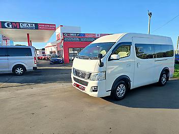 2015 Nissan Caravan 10 Seater NV350 MINIBUS