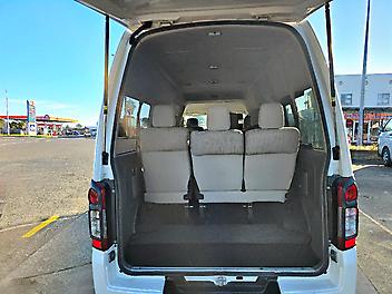 2015 Nissan Caravan 10 Seater NV350 MINIBUS