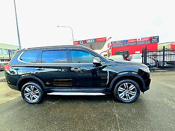 2022 Ldv D90 Executive