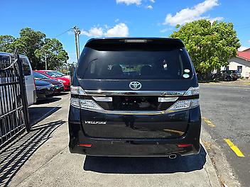 2014 Toyota Vellfire