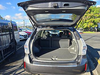 2013 Toyota Prius ALPHA S