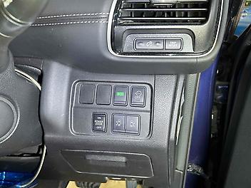 2016 Nissan Serena 5D G