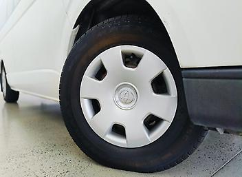 2014 Toyota Hiace 3.0TD 5M 12 SEAT