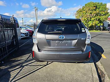 2013 Toyota Prius ALPHA S