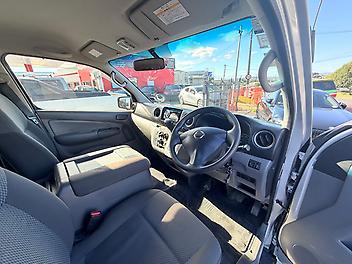 2013 Nissan Caravan 10 Seater