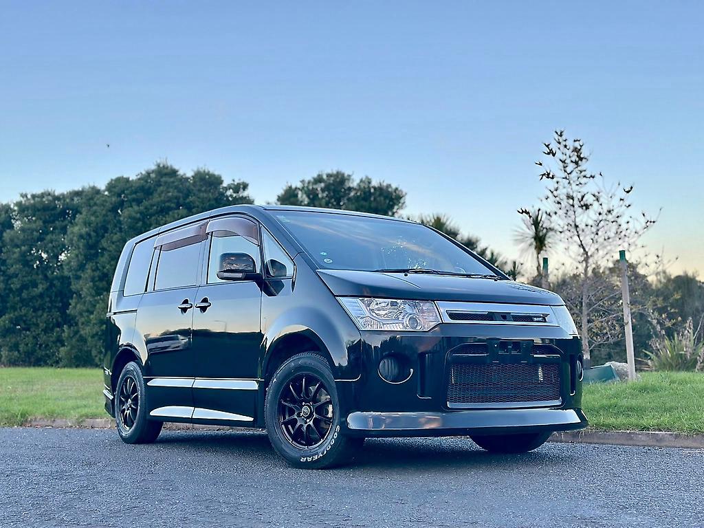 2015 Mitsubishi Delica
