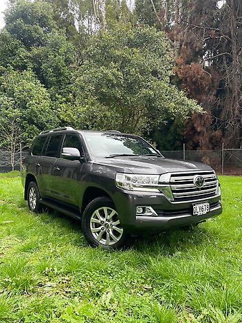 2020 Toyota Landcruiser VX 4.5D/4WD/6AT/SW/5