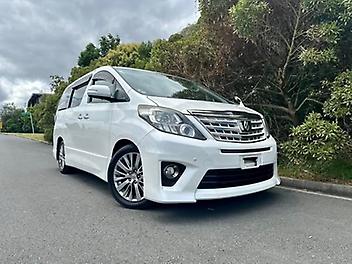 2013 Toyota Alphard