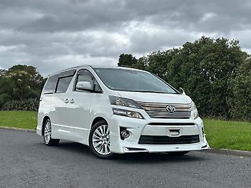 2014 Toyota Vellfire