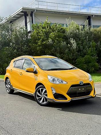 2015 Toyota Aqua HYBRID