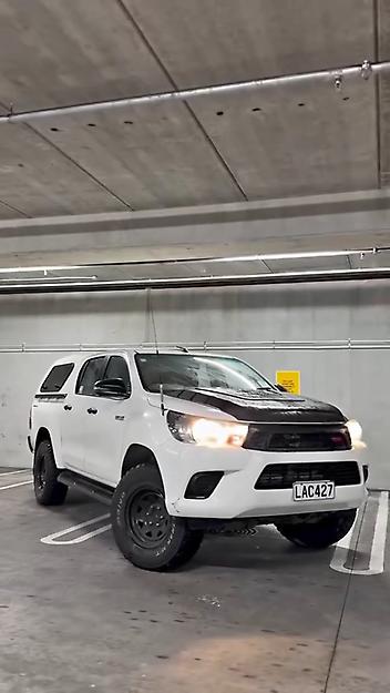 2017 Toyota Hilux SR TD DC 2.8D/6AT/UT