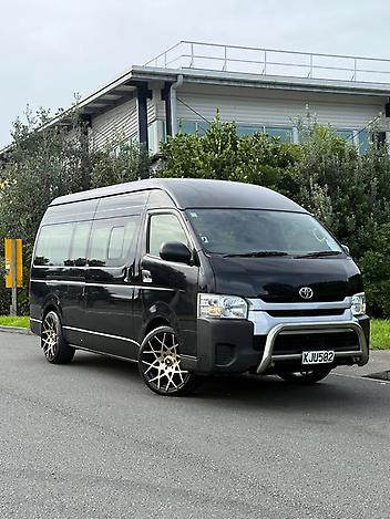 2017 Toyota Hiace ZX TD 3.0DT/4AT