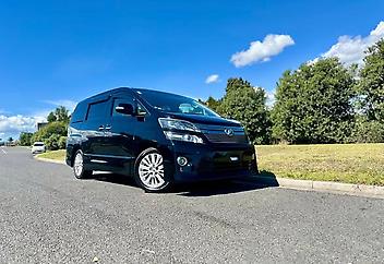 2014 Toyota Vellfire
