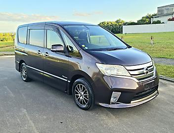 2013 Nissan Serena HighWaySter S-Hybrid