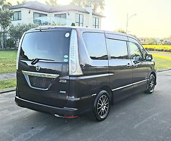 2013 Nissan Serena HighWaySter S-Hybrid