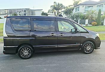 2013 Nissan Serena HighWaySter S-Hybrid