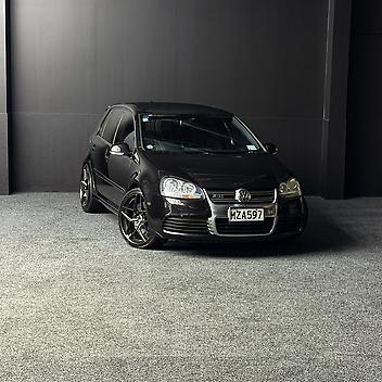 2006 Volkswagen Golf R32