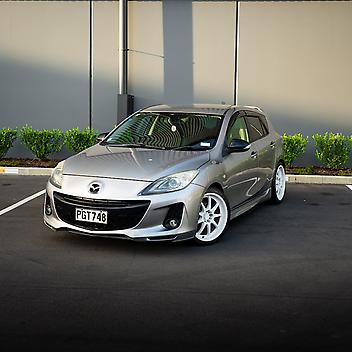 2013 Mazda Axela