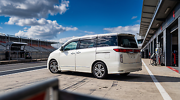 2013 Nissan Elgrand