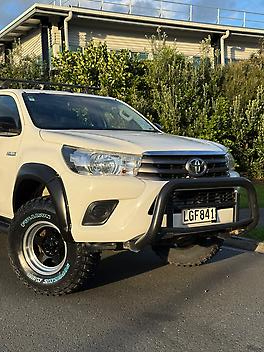 2018 Toyota Hilux SR TD DC 2.8D/6AT/UT