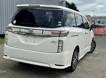 2014 Nissan Elgrand 250 HIGHWAY STAR