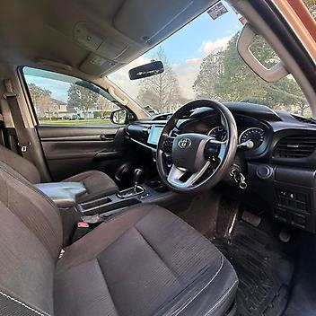 2017 Toyota Hilux SR TD DC 2.8D/6AT/UT