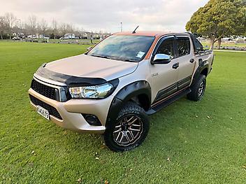 2017 Toyota Hilux SR TD DC 2.8D/6AT/UT
