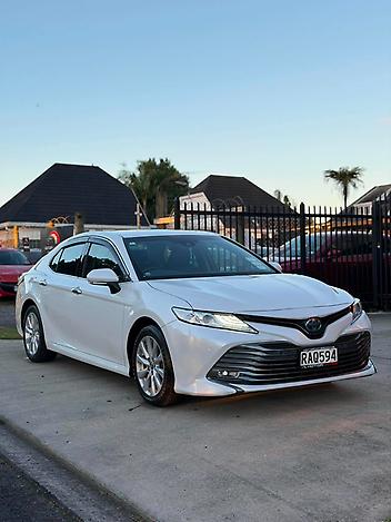 2019 Toyota Camry HYBRID