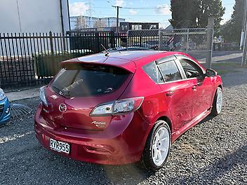 2010 Mazda Axela
