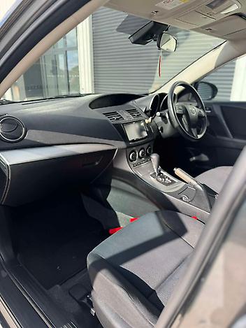 2010 Mazda Axela
