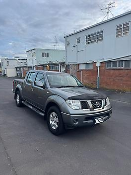 2011 Nissan Navara D/C 2.5D 4WD ST AT