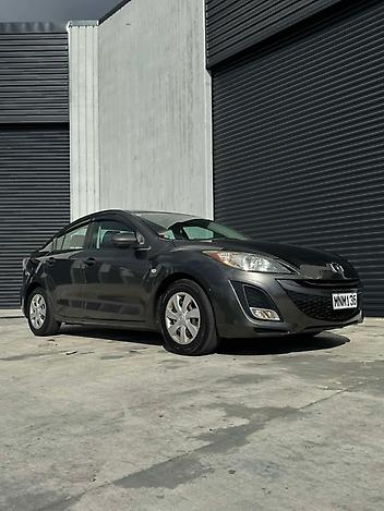 2010 Mazda Axela
