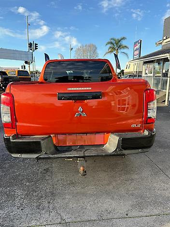 2023 Mitsubishi Triton DC GLSB 4WD 6AT 2.4D