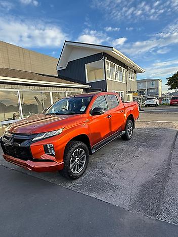 2023 Mitsubishi Triton DC GLSB 4WD 6AT 2.4D