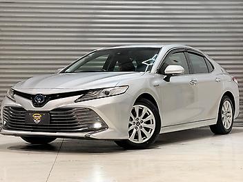 2017 Toyota Camry Hybrid G **SUPER LOW MILEAGE**
