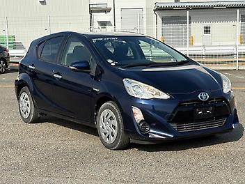 2017 Toyota Aqua S Style Black