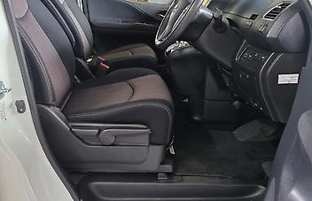 2014 Nissan Serena S-Hybrid Highway Star V Selection