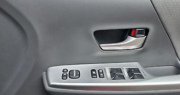 2012 Toyota Prius ALPHA S 7 Seats