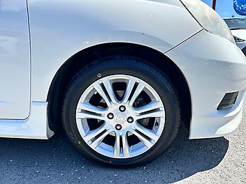 2011 Honda Fit SHUTTLE