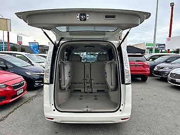 2013 Nissan Serena Shv