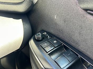 2021 Toyota Yaris Corss Hybrid X