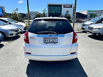2011 Honda Fit SHUTTLE